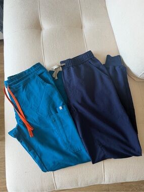 FIGS women’s bottoms